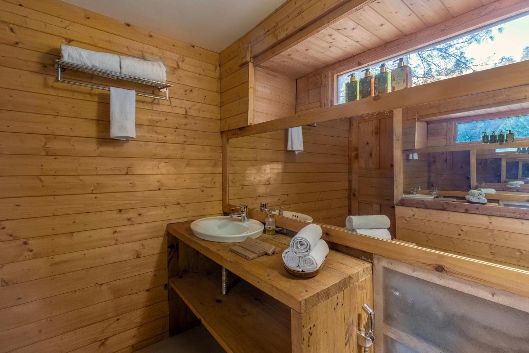 Elivaas 1 Bhk Premium Cottage With Sauna - Everly シムラー エクステリア 写真